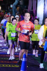 BIB: 3247, 338, 3640
                            <button type="button" onclick="openModal(26228295)" class="btn btn-primary btn-sm float-right btn-popup" data-toggle="modal" data-target=".modal-high-quality">
                        <i class="fas fa-shopping-cart"></i> Add to Cart
                    </button>
                                            <button type="button" onclick="isThisMe(26228295, true)" class="btn btn-success btn-sm float-right btn-popup btn-isme hidden" data-toggle="tooltip" data-placement="bottom" title="นี่คือรูปของคุณใช่ไหม คลิกที่นี่เพื่อเอาเข้าอัลบั้ม">
                        <i class="fas fa-plus"></i> Add to album
                    </button>
                    <button type="button" onclick="isThisMe(26228295, false)" class="btn btn-warning btn-sm float-right btn-popup btn-isnotme hidden">
                        <i class="fas fa-ban"></i> Remove from album
                    </button>